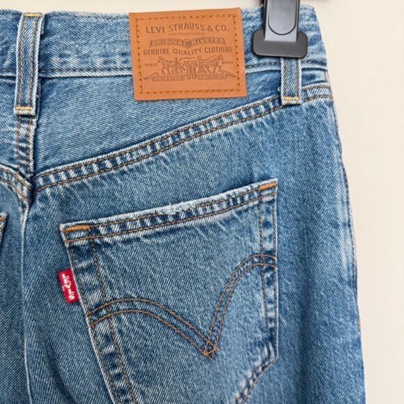 Levi's Ribcage Straight Jeans - Picture 4 of 8